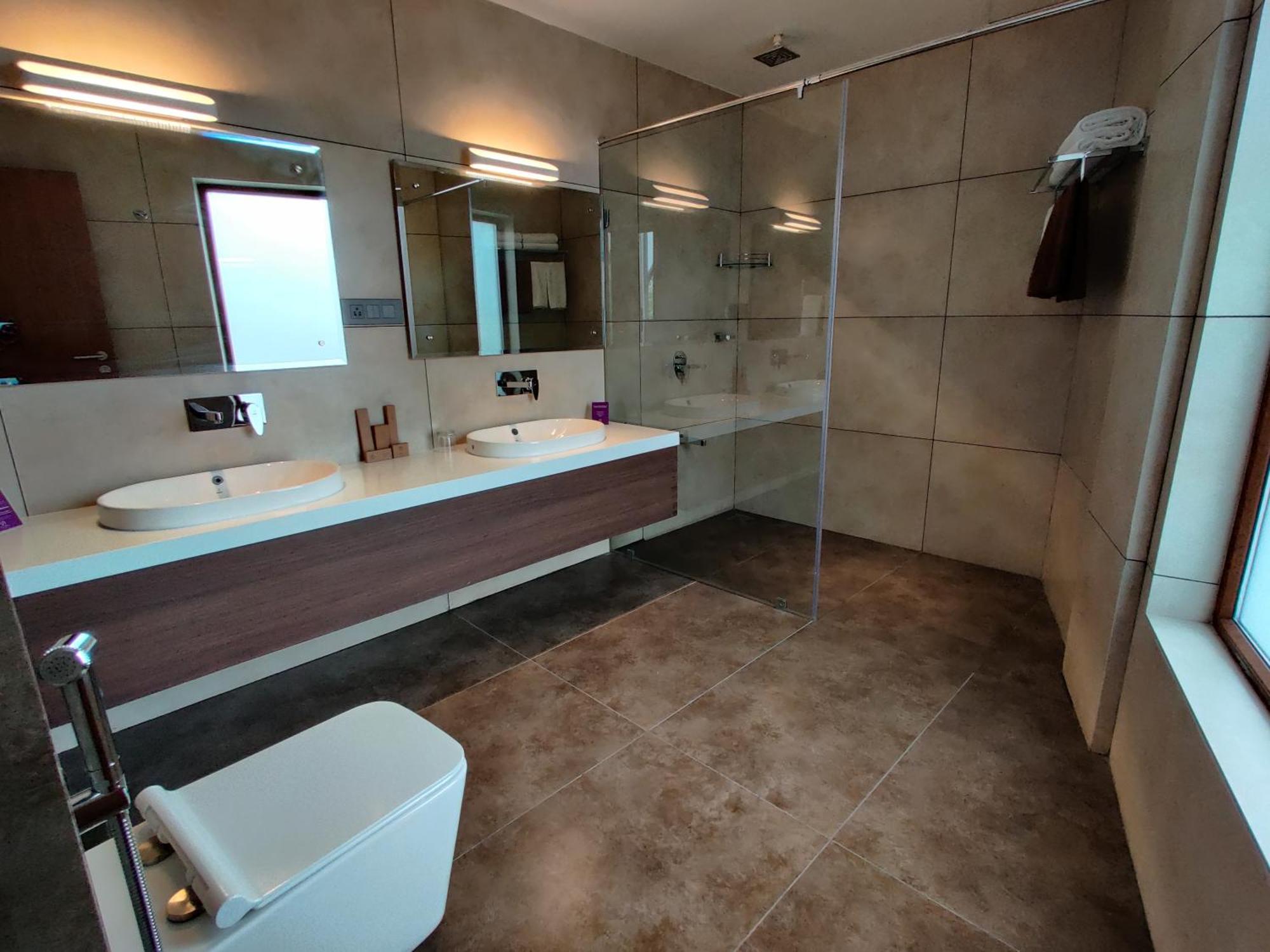 Florida Airport Hotel Kochi Nedumbassery Zewnętrze zdjęcie